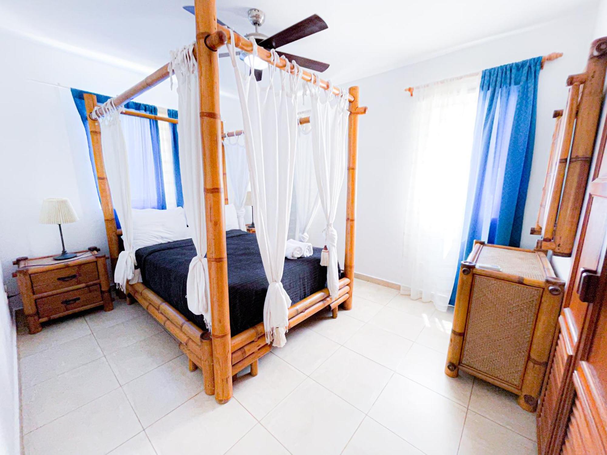 Caribbean Paradise Ocean Breeze Hotel With View Los Corales Bbq Wifi Beach Club & Spa Punta Cana Exterior photo