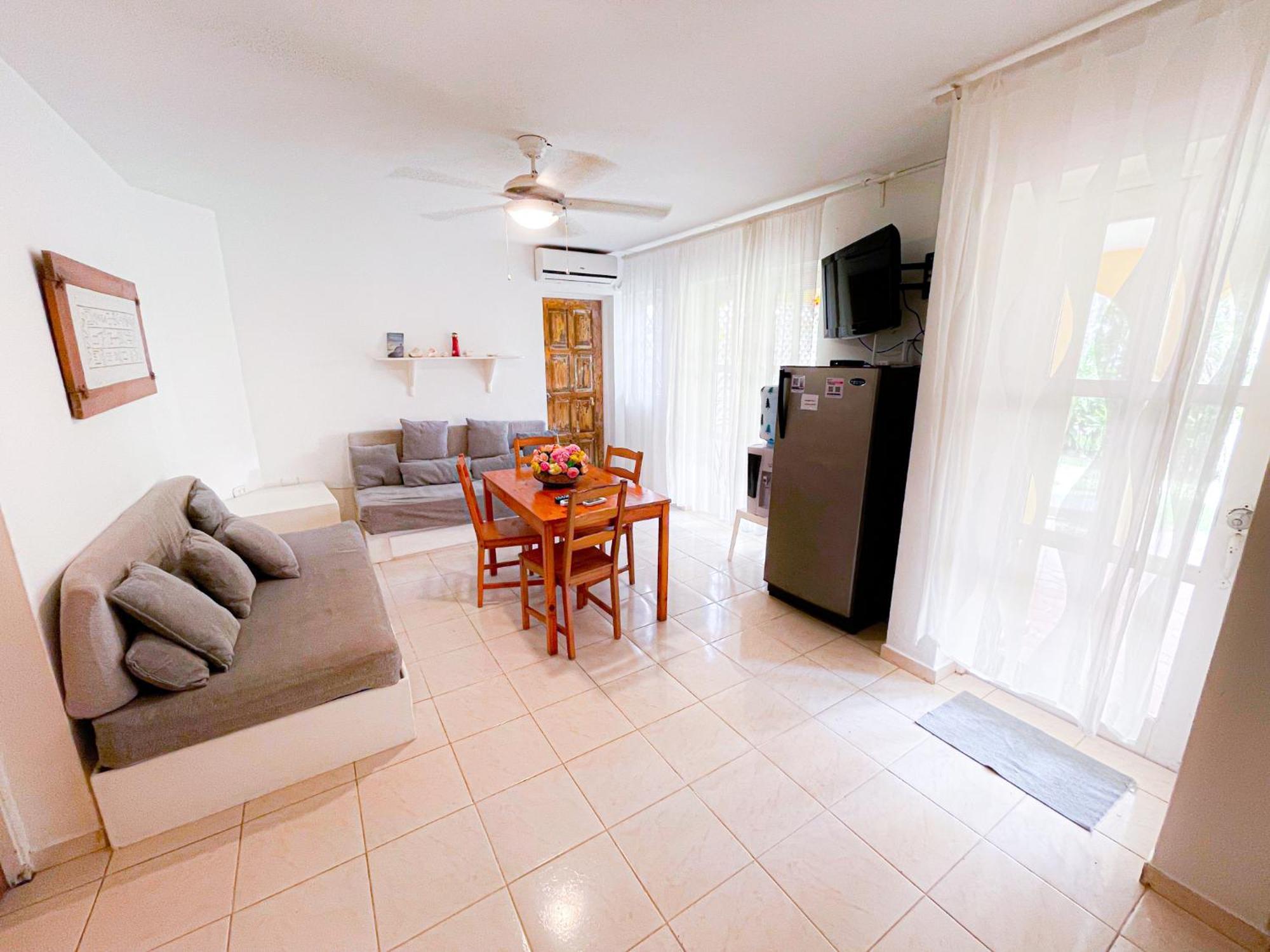 Caribbean Paradise Ocean Breeze Hotel With View Los Corales Bbq Wifi Beach Club & Spa Punta Cana Exterior photo