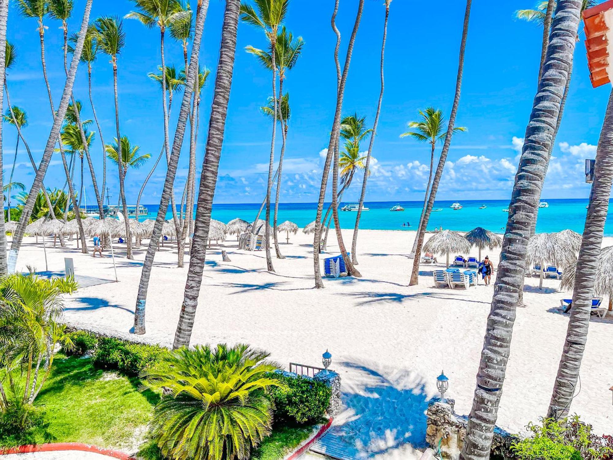 Caribbean Paradise Ocean Breeze Hotel With View Los Corales Bbq Wifi Beach Club & Spa Punta Cana Exterior photo